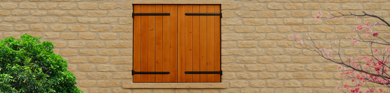 Volets bois sur mesure : Classiques & cintrés en épicéa